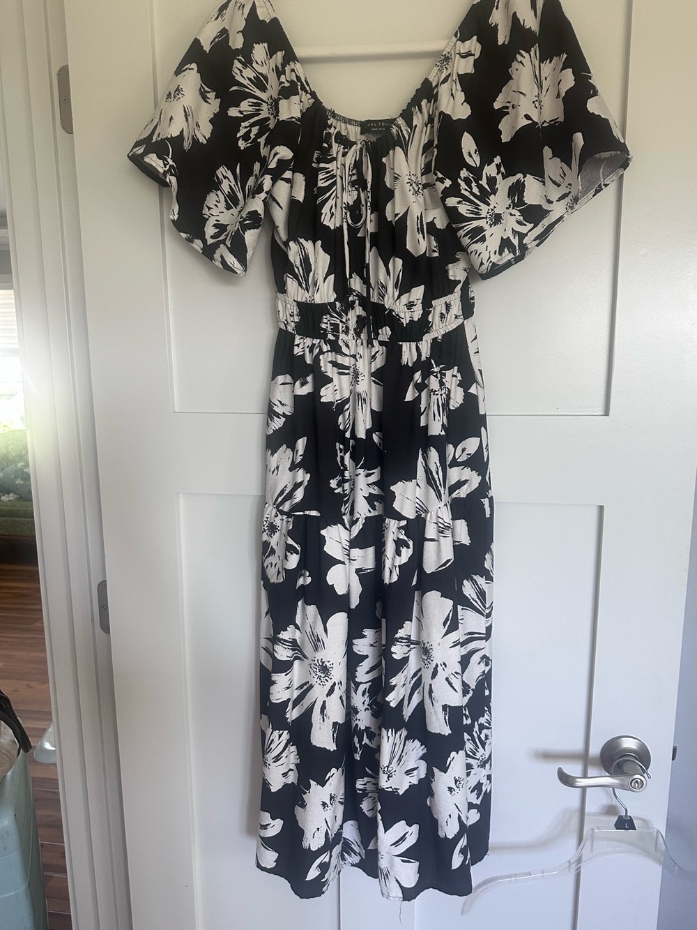 Final Touch Black and White Floral Maxi Dress NWOT